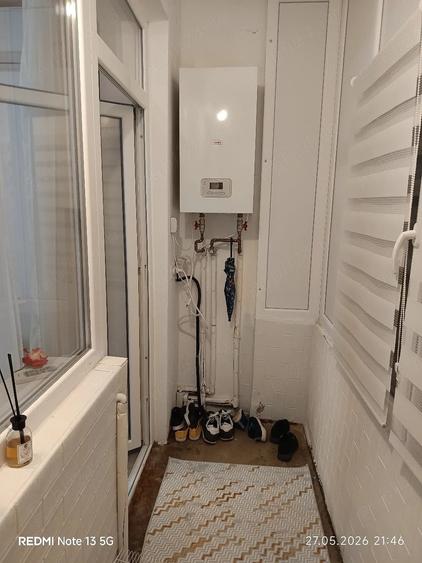Apartament cu 3 camere semidecomandat în Central