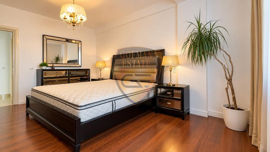 Apartament cu 3 camere decomandat, mobilat în Faleza Nord