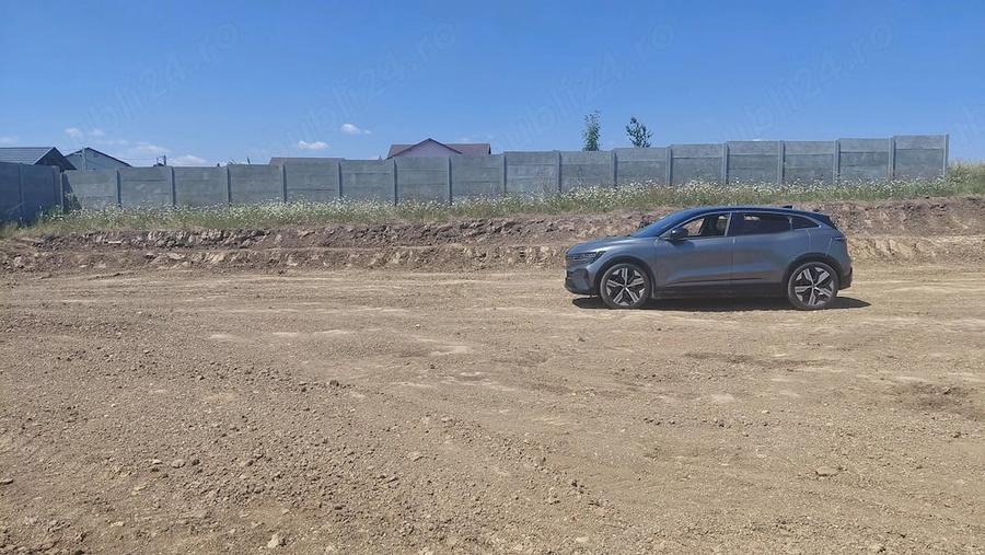 Teren de 1200 mp, în Albota