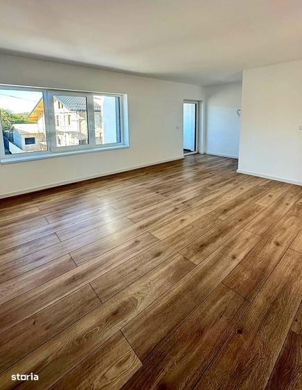 Casă cu 3 camere în Valea Adâncă