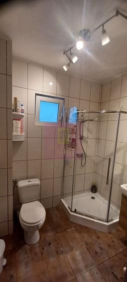 Casă individuală cu 4 camere cu Canalizare în Săbăreni