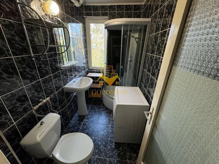 Apartament cu 2 camere semidecomandat, mobilat în P-ța Mihai Viteazul