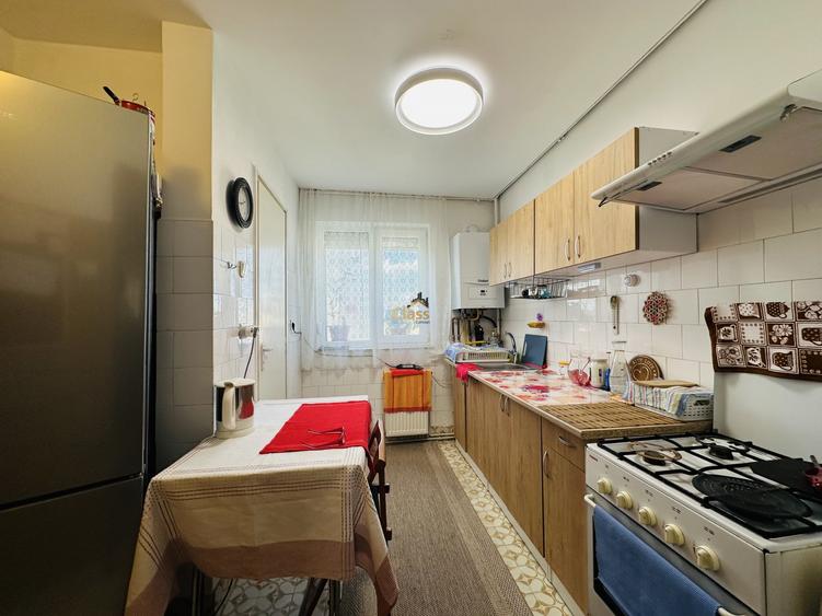 Apartament cu 4 camere decomandat, mobilat în Mănăștur
