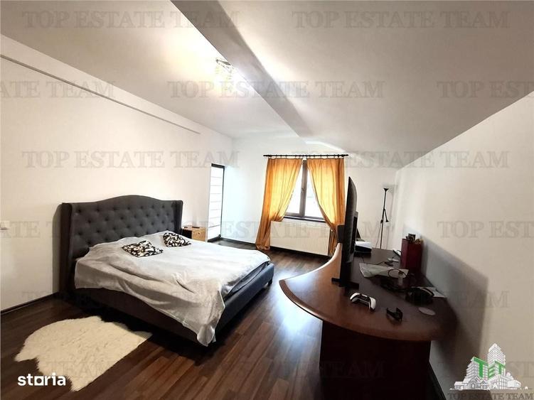 Casă cu 4 camere în Ostratu