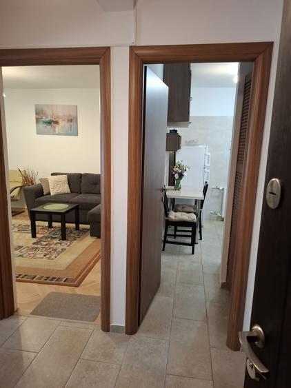 Apartament cu 2 camere decomandat în Drumul Taberei