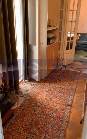 Casă individuală cu 8 camere cu Canalizare în Calea Călărașilor