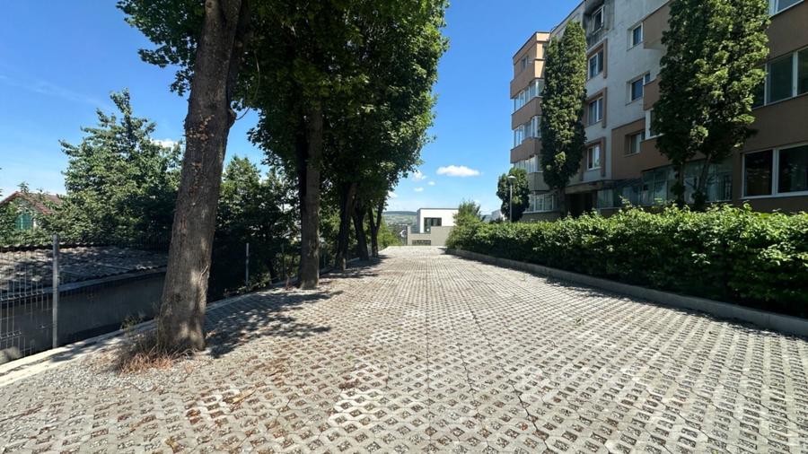 Spațiu comercial, de 650 mp, în Zorilor