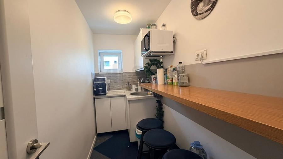 Apartament cu 3 camere decomandat în Băneasa