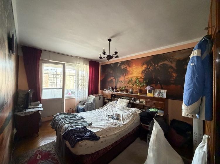 Apartament cu 3 camere decomandat în Rogerius