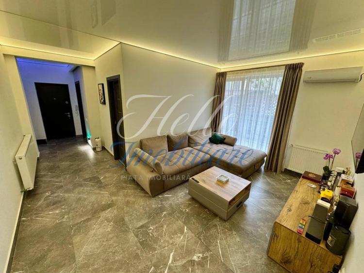 Apartament cu 3 camere decomandat în Florești