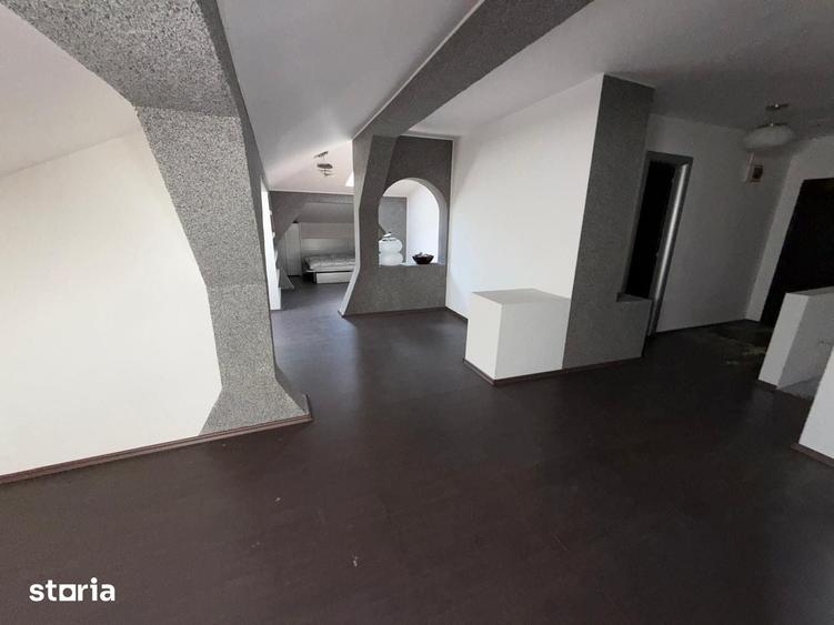 Apartament cu 5 camere în Străulești