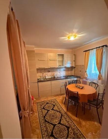 Apartament cu 2 camere semidecomandat în Dristor