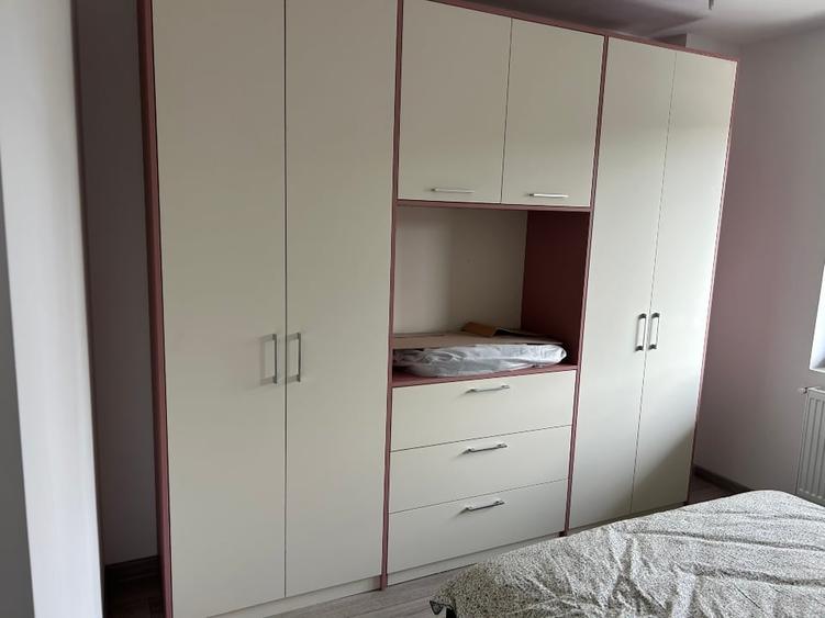 Apartament cu 2 camere semidecomandat, mobilat în Nord