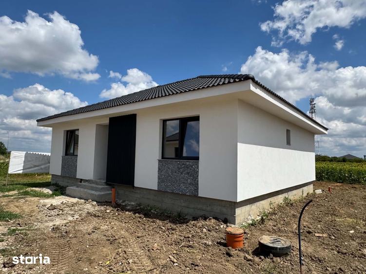 Casă cu 3 camere cu Teren 370 Mp în Odoreu