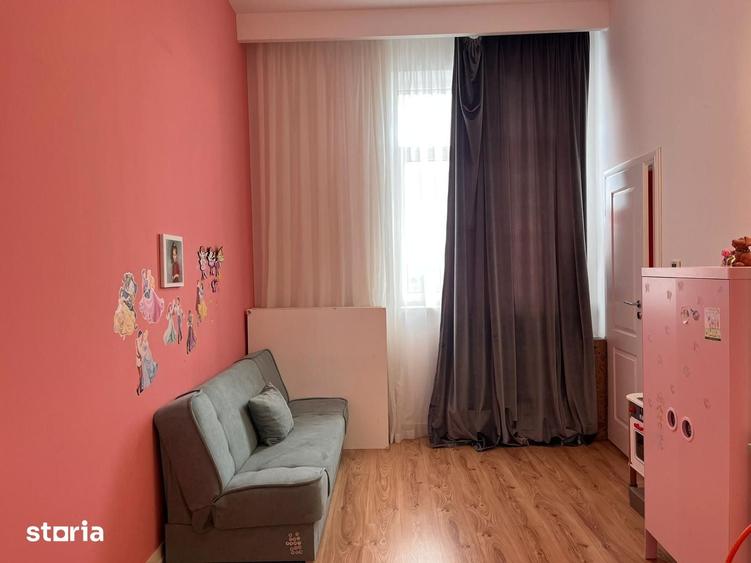 Apartament cu 3 camere decomandat în Văcăresti