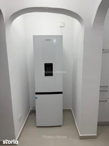 Apartament cu 2 camere semidecomandat, mobilat în Tei