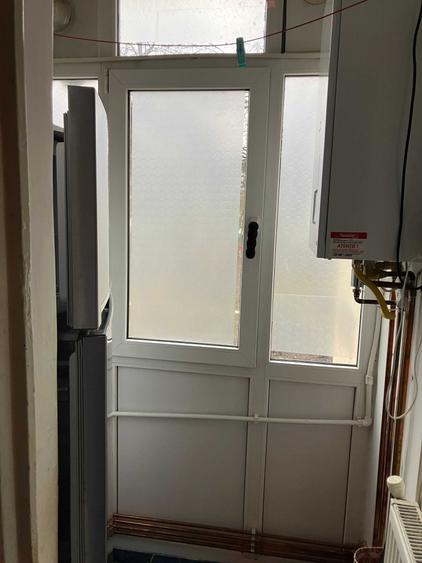 Apartament cu 2 camere semidecomandat în Podu Roș