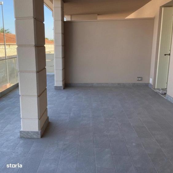 Apartament cu 4 camere în Beba Veche