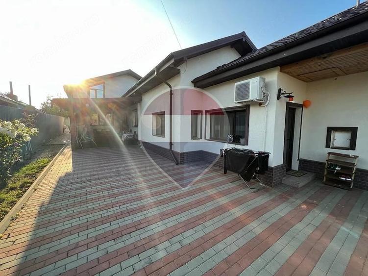 Casă cu 4 camere cu Teren 1256 Mp în Central