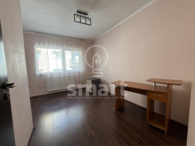 Apartament cu 4 camere semidecomandat în Bună Ziua