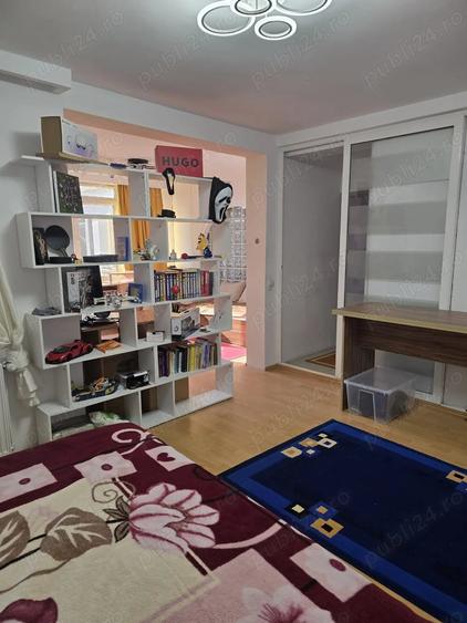 Casă cu 4 camere cu Teren 214 Mp în Roșu