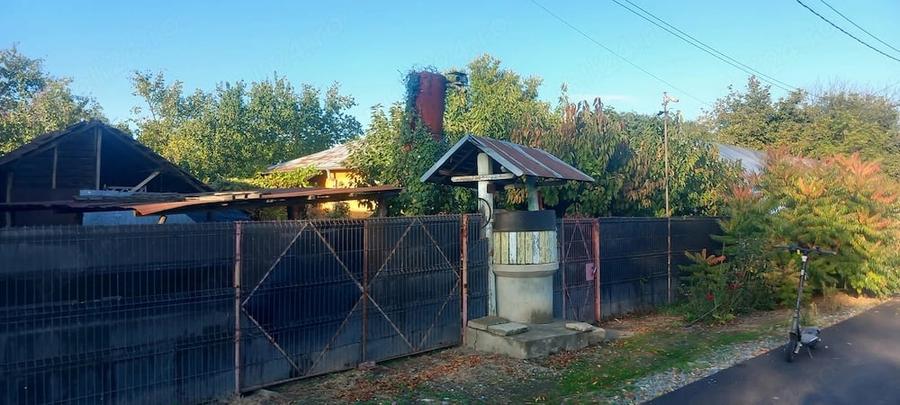 Casă cu 3 camere cu Teren 2058 Mp în Central