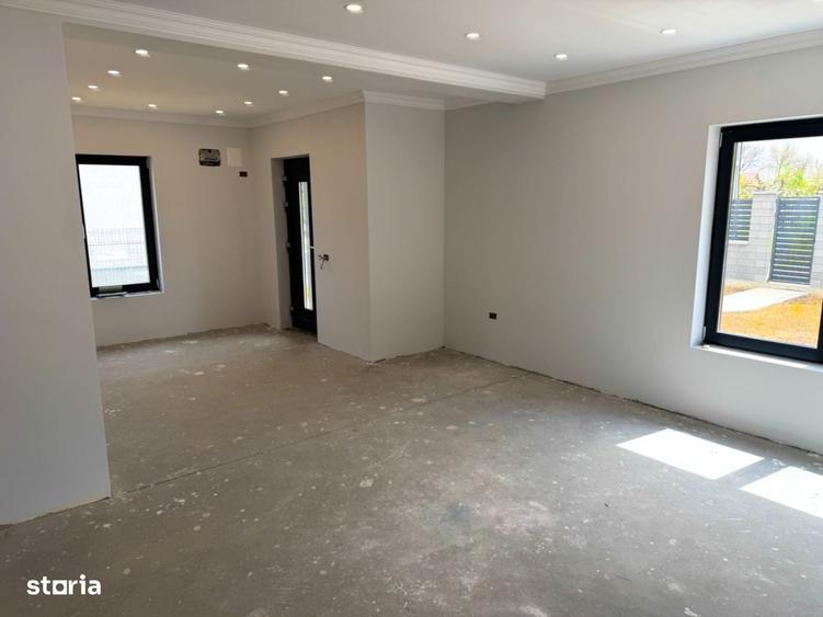 Casă cu 4 camere cu Teren 499 Mp în Mărăcineni