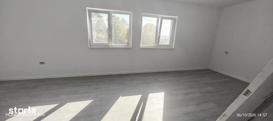 Casă cu 4 camere cu Teren 600 Mp în Valea Lupului