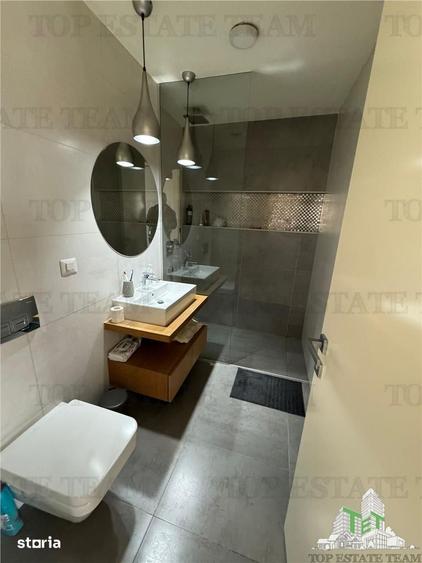 Apartament cu 2 camere semidecomandat, mobilat în Tei