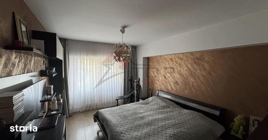 Apartament cu 3 camere decomandat în Nicolina