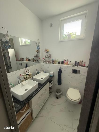 Casă cu 4 camere cu Teren 280 Mp în Central