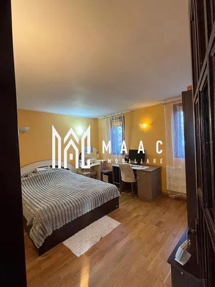 Casă individuală cu 9 camere cu Canalizare în Calea Poplăcii
