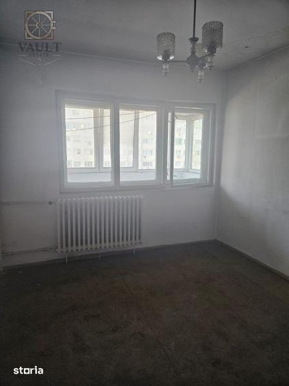 Apartament cu 2 camere semidecomandat în Grivița