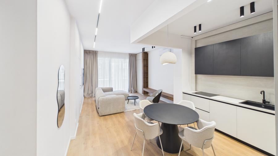 Apartament cu 2 camere semidecomandat în Grivița