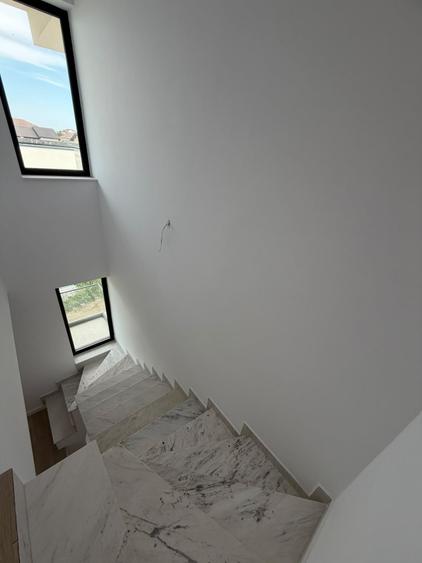 Casă individuală cu 4 camere cu Canalizare în Giroc