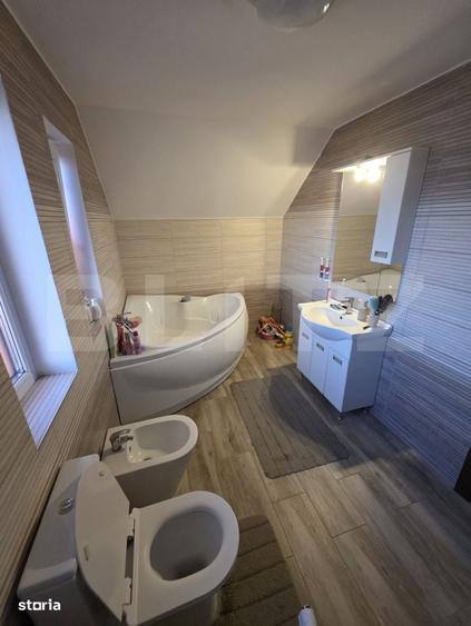 Casă cu 4 camere cu Teren 444 Mp în Corunca