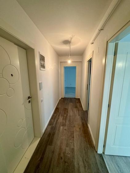 Apartament cu 2 camere decomandat în Baza 3