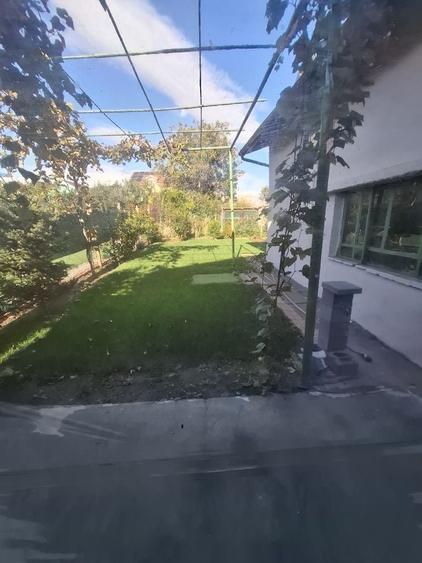 Casă cu 4 camere cu Teren 300 Mp în Km 5