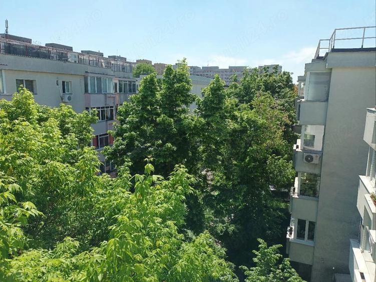 Apartament cu 2 camere decomandat în Tei
