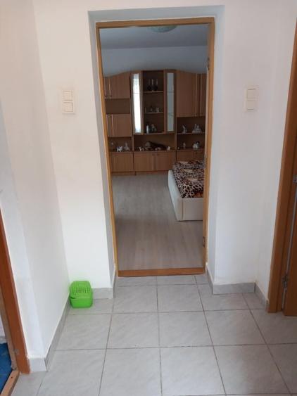 Garsonieră decomandată în Stupini