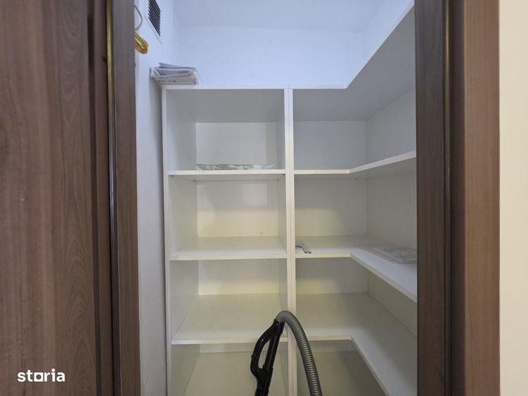 Apartament cu 3 camere în Universitate
