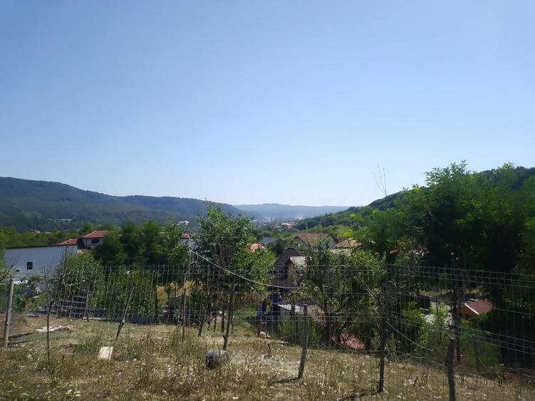 Teren de vanzare strada Buda aprox 1300mp intravilan cu toate utilitatile si panorama - 2