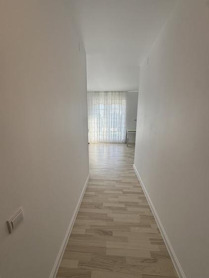 Apartament cu 3 camere semidecomandat în Titan