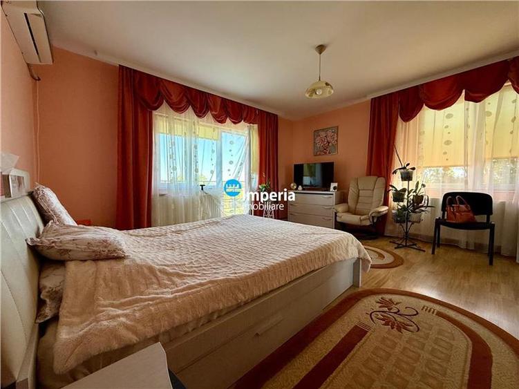 Casă individuală cu 5 camere cu Canalizare în Aroneanu