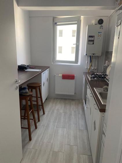 Apartament cu 2 camere decomandat în Roșu