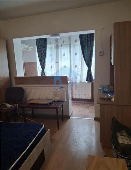 Garsonieră decomandată în Între Lacuri