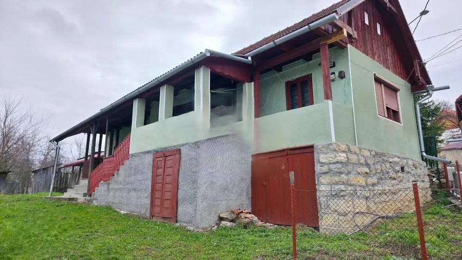 Casă individuală cu 3 camere cu Teren 2278 Mp în Sâncraiu