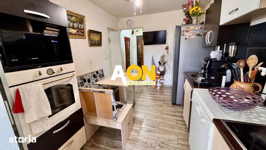 Apartament cu 3 camere decomandat în Cetate