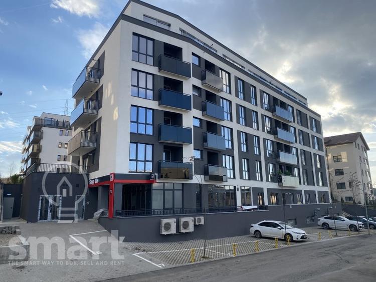 Apartament cu 3 camere semidecomandat în Florești