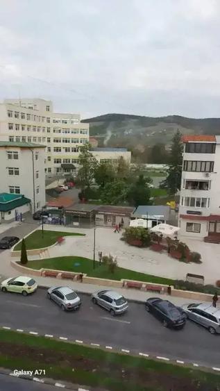 Apartament cu 2 camere decomandat în Hațeg